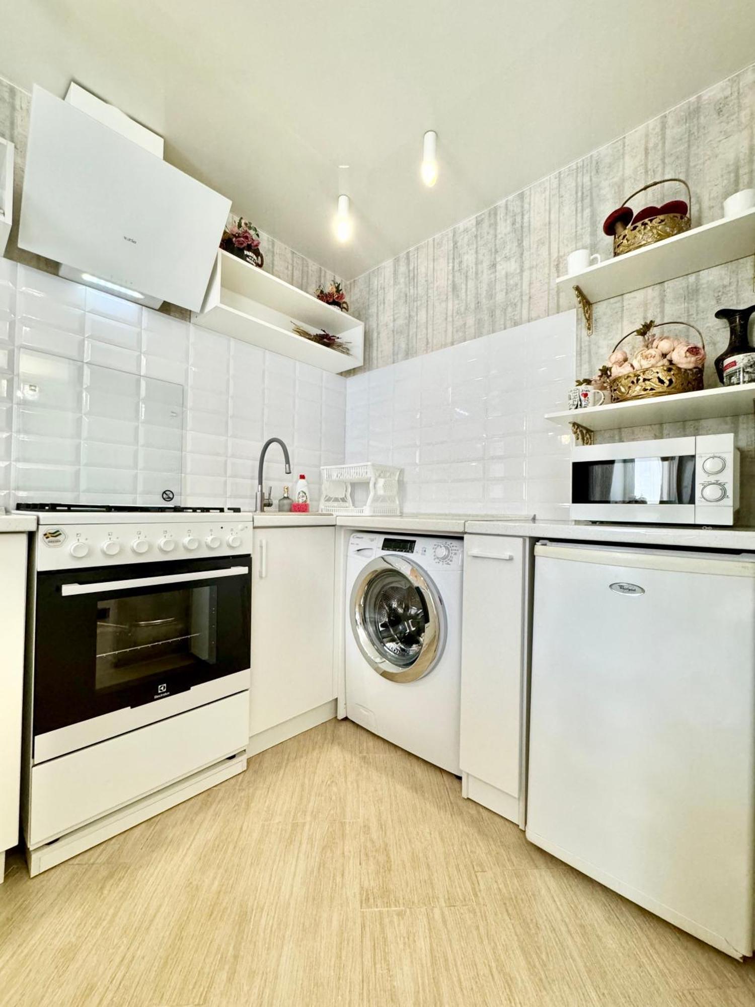 Apartpoltava Смак Італії У Самому Центрі Полтави , Білосніжна Студія В Новобудові, Банківський Чек 외부 사진